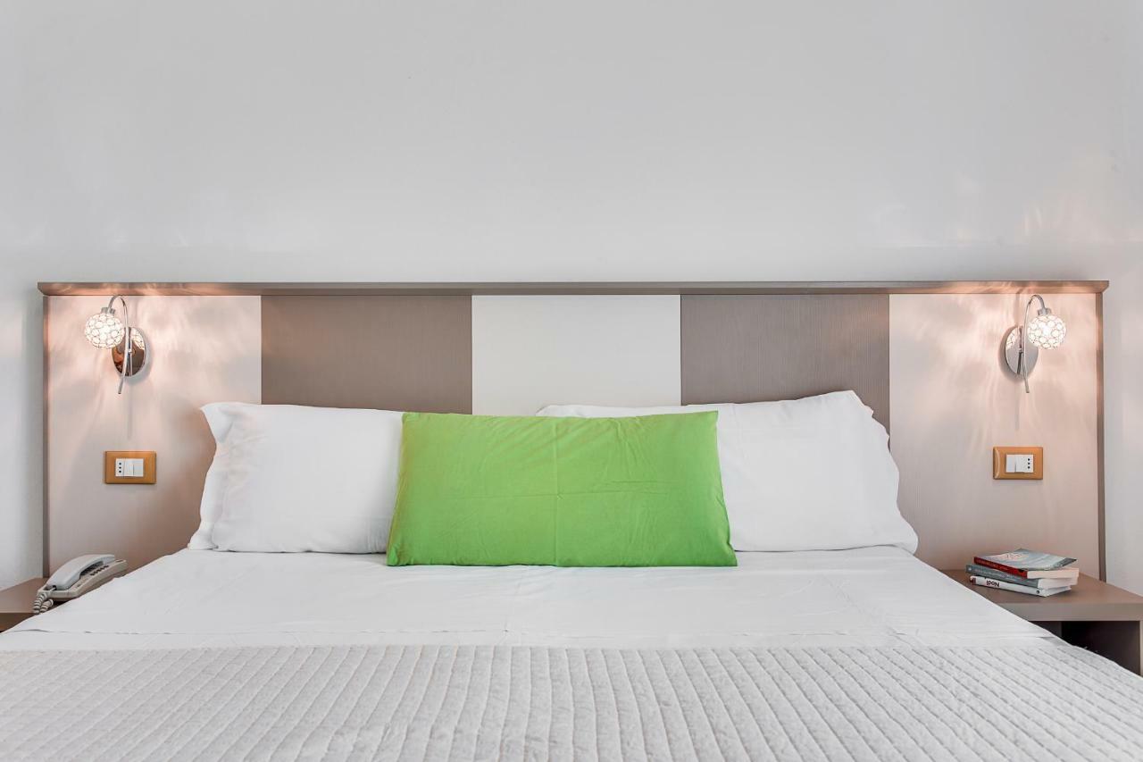 Anastasi Hotel E Residence Червия Экстерьер фото
