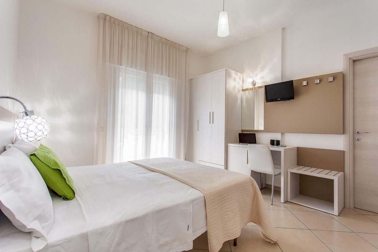 Anastasi Hotel E Residence Червия Экстерьер фото